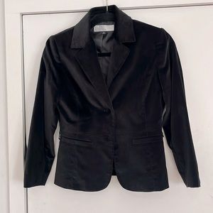 Velvet blazer fitted black velvet. Arthur Tahari size 2 petite